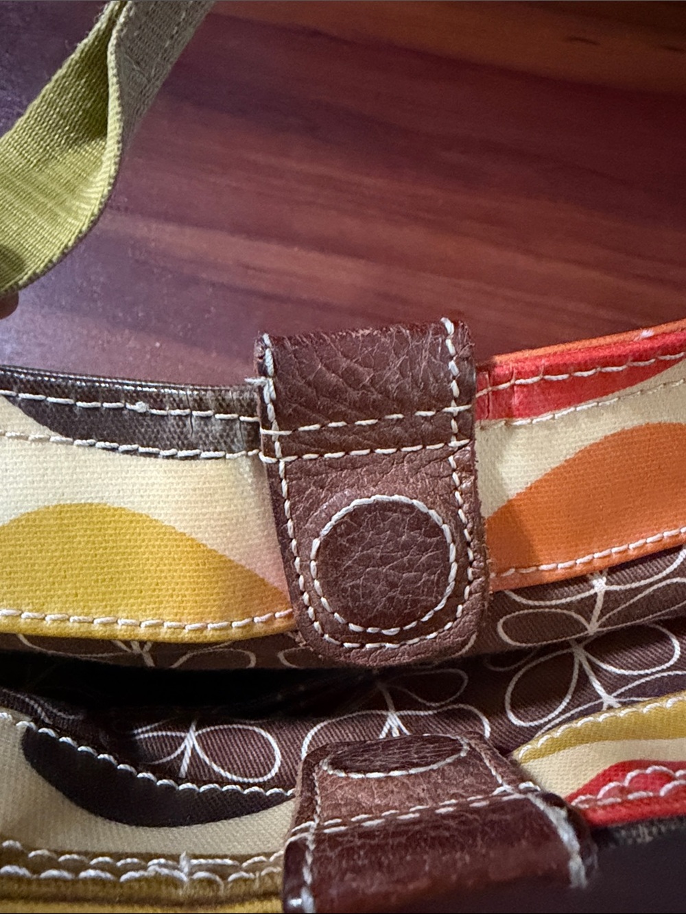 Orla Kiely Classic Multi Stem Shoulder Bag featuring a signature colorful leaf - Picture 11 of 15